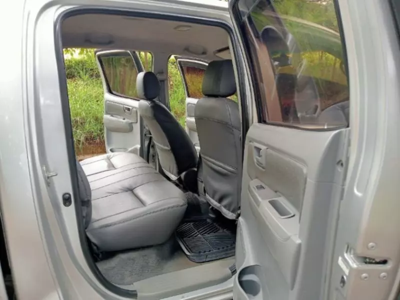 Toyota Hilux    - 2007