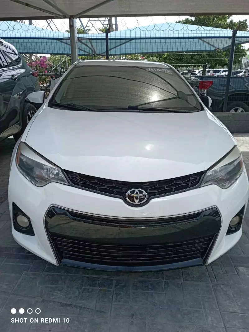 Toyota Corolla   - 2015