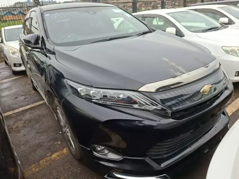 Toyota Harrier   - 2016