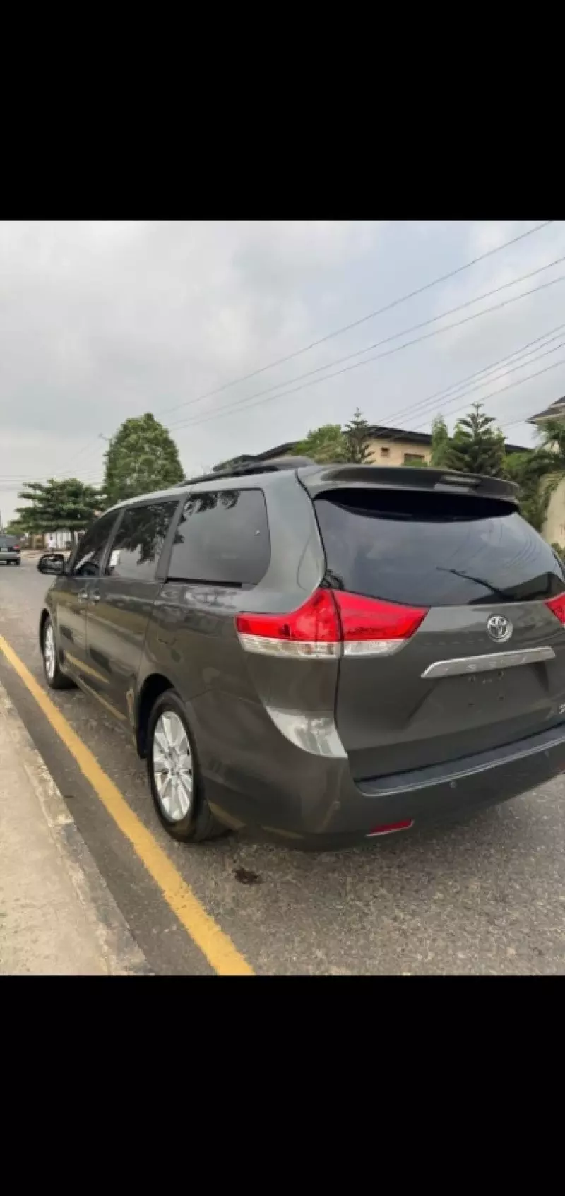 Toyota Sienna   - 2012