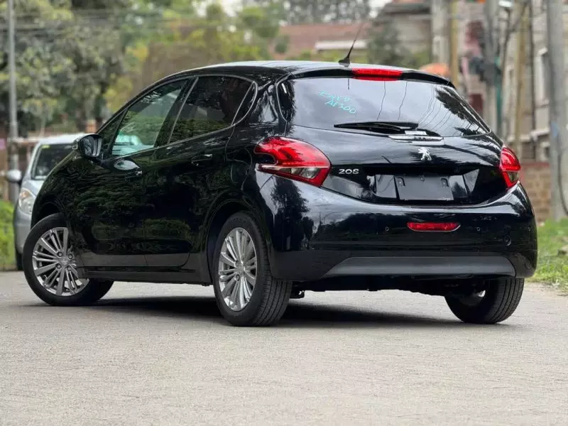 Peugeot 208   - 2019
