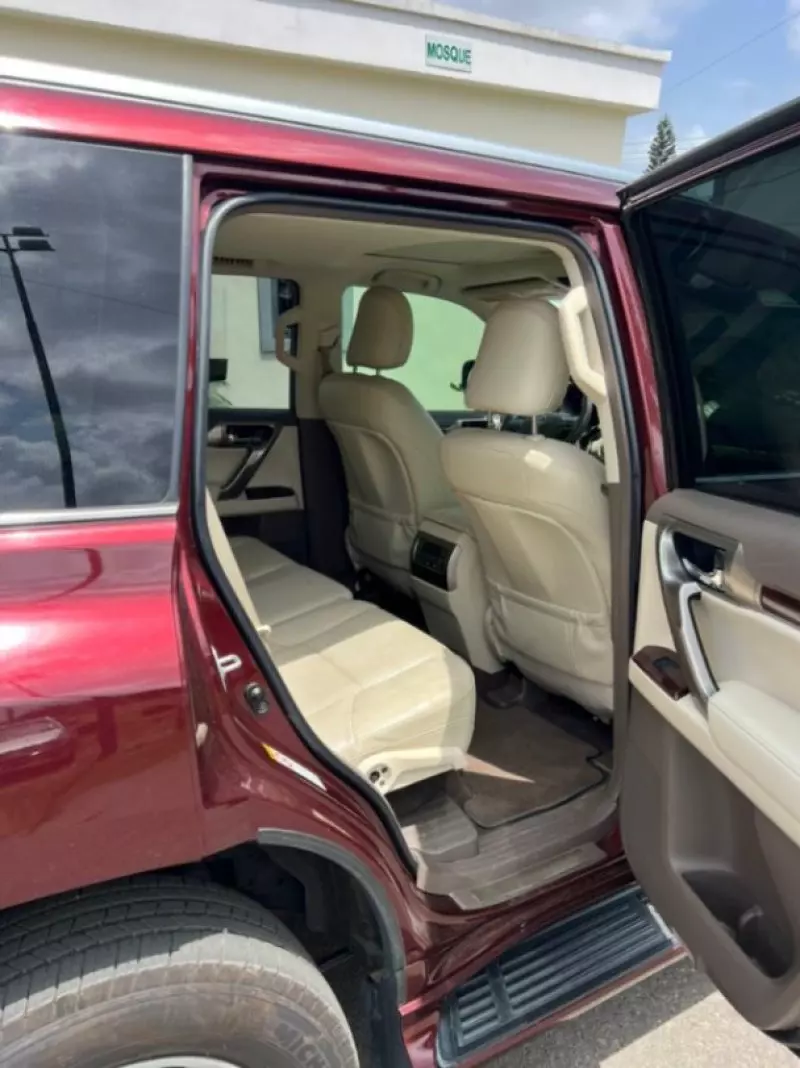 Lexus GX 460   - 2012