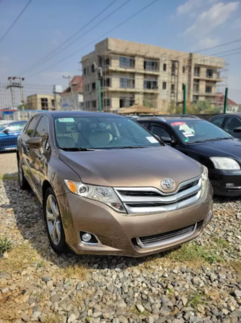 Toyota Venza   - 2013