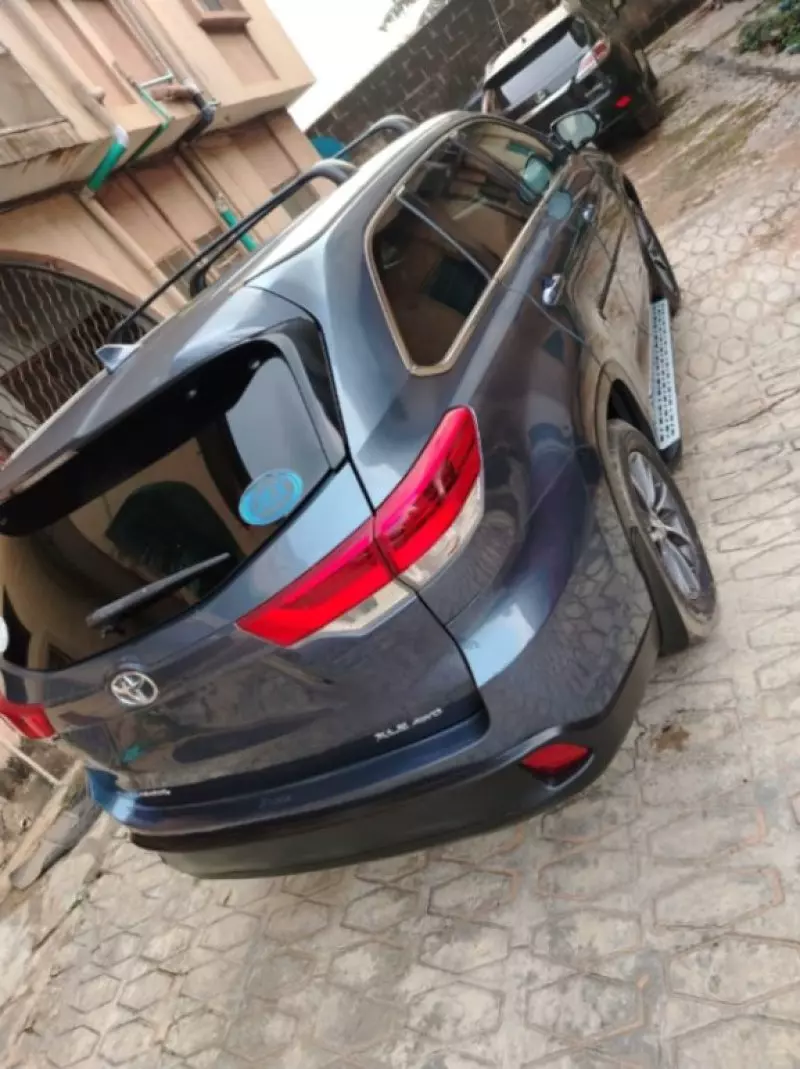 Toyota Highlander - 2019