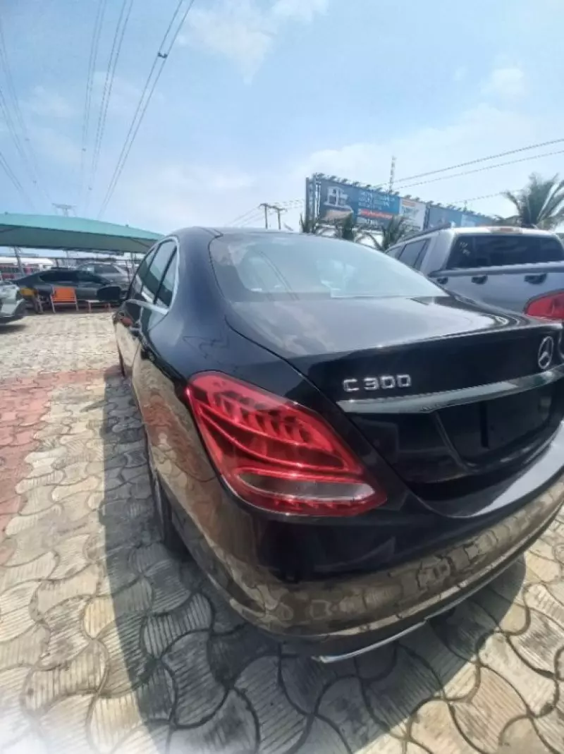 Mercedes-Benz C 300   - 2016