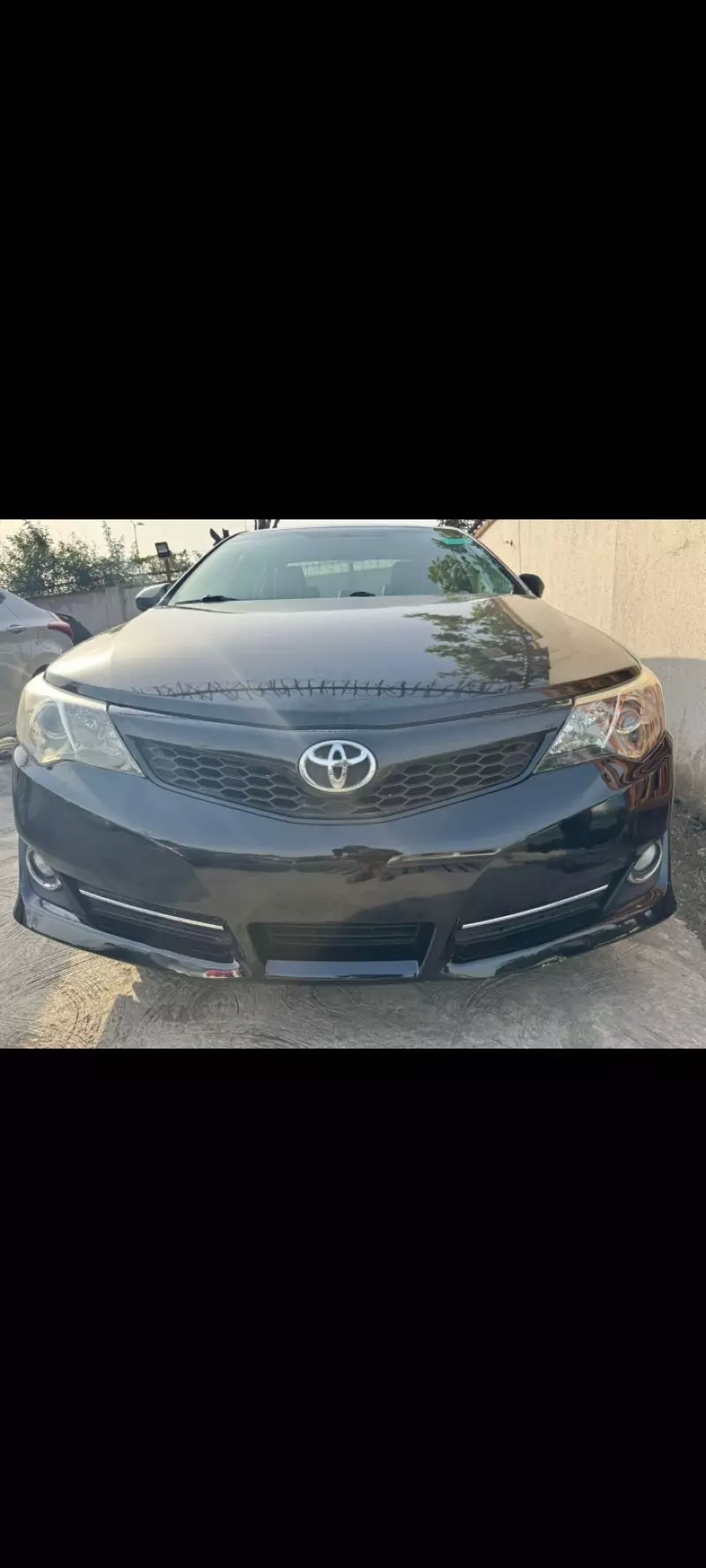 Toyota Camry   - 2012