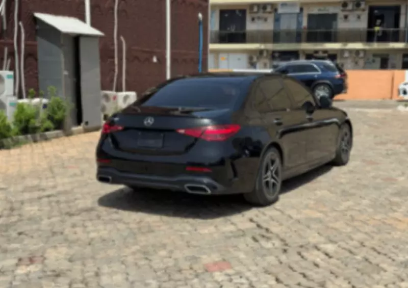 Mercedes-Benz 300   - 2023