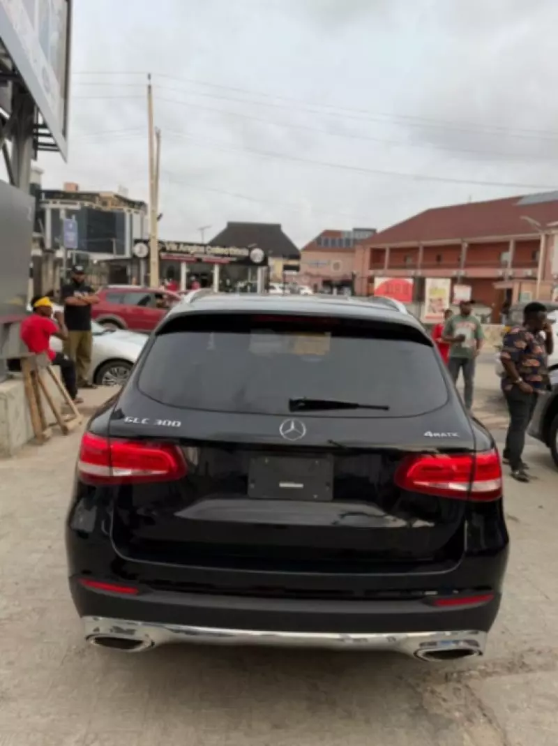 Mercedes-Benz GLC 300   - 2018