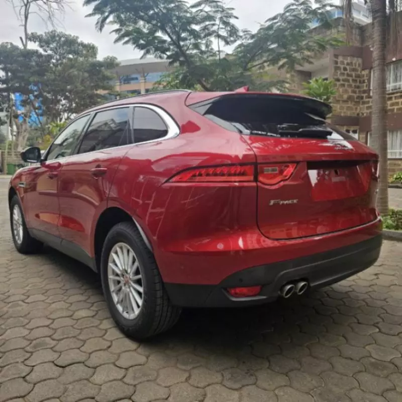 Jaguar F-Pace