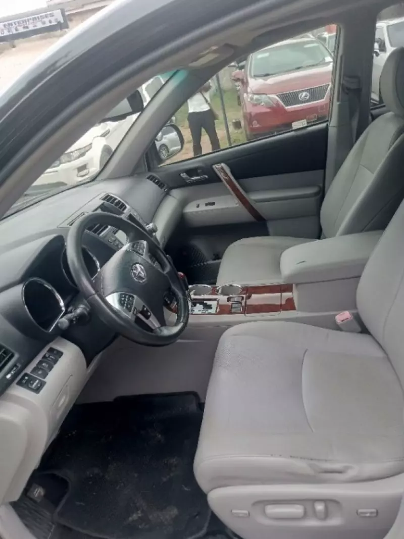 Acura MDX   - 2005