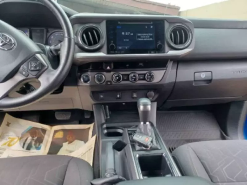 Toyota Tacoma   - 2017