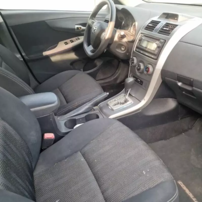 Toyota Corolla   - 2012