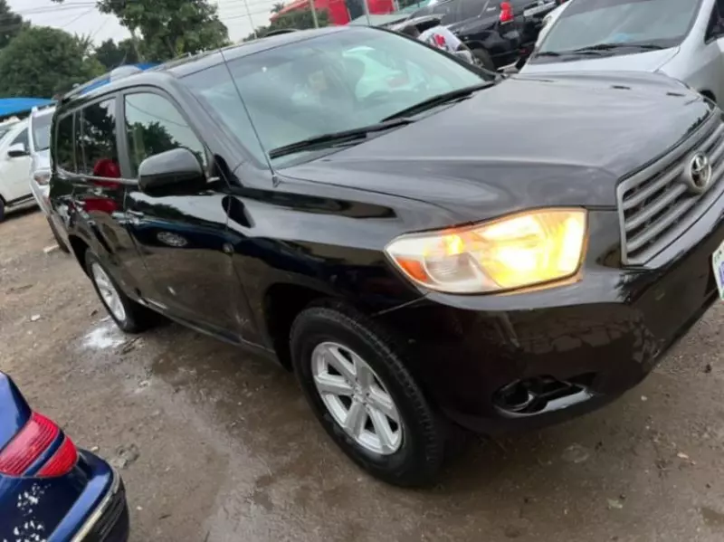 Toyota Highlander   - 2009