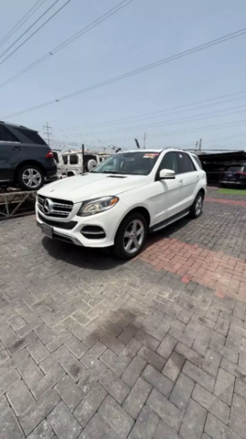 Mercedes-Benz GLE 350   - 2016
