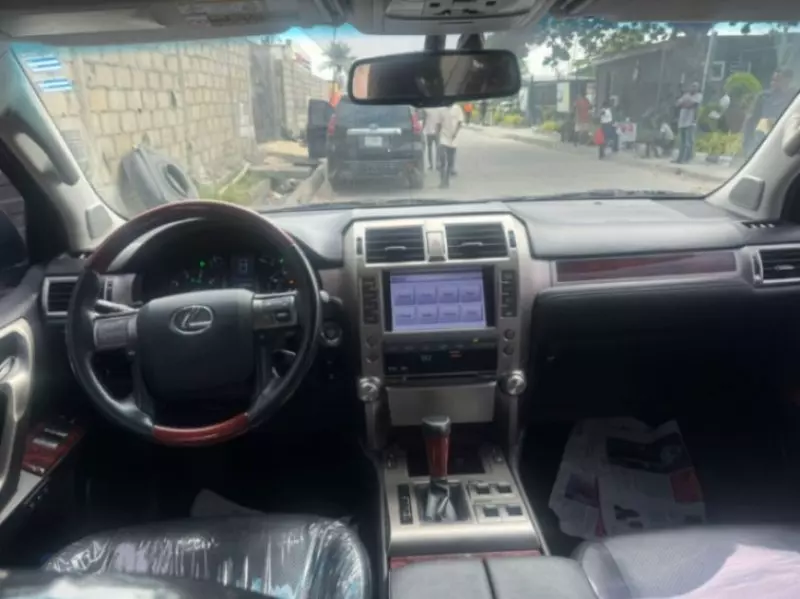 Lexus GX 460   - 2011
