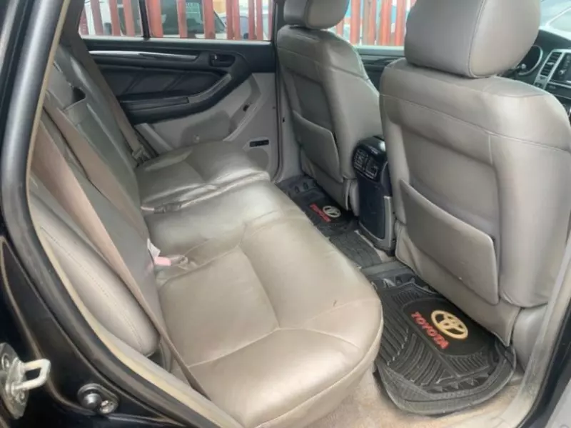 Toyota 4-Runner   - 2006