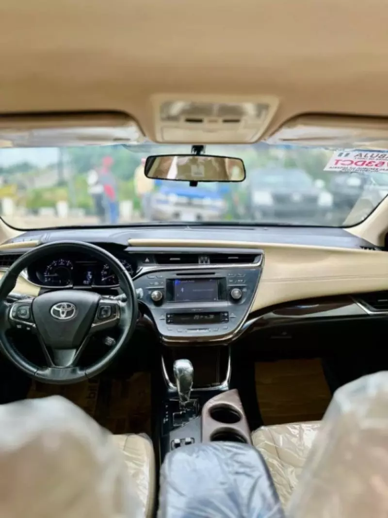 Toyota Avalon   - 2014