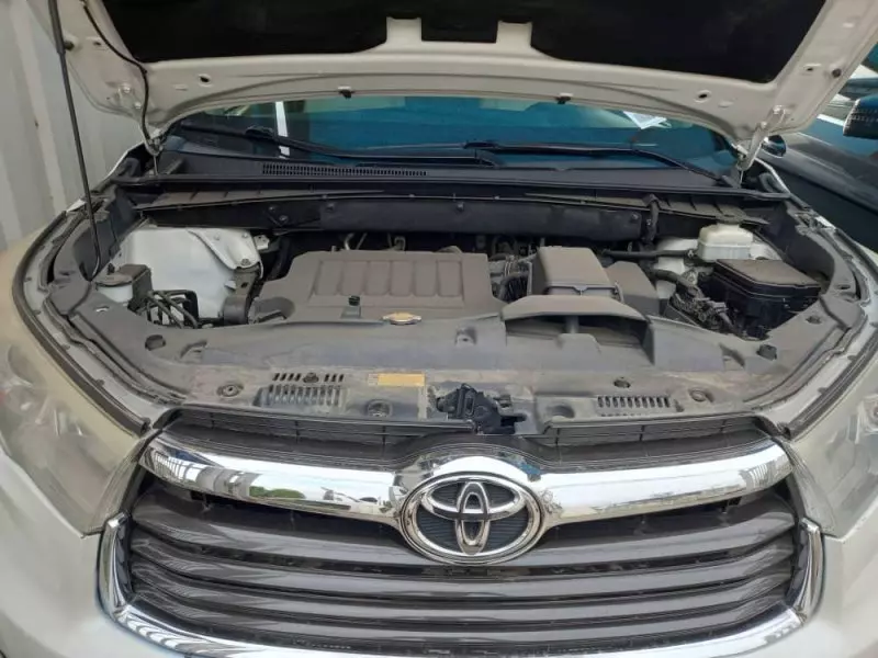 Toyota Highlander   - 2014
