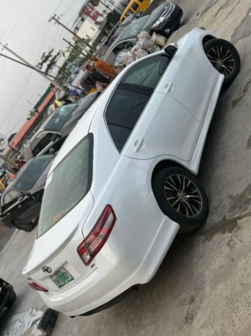 Toyota Camry   - 2007
