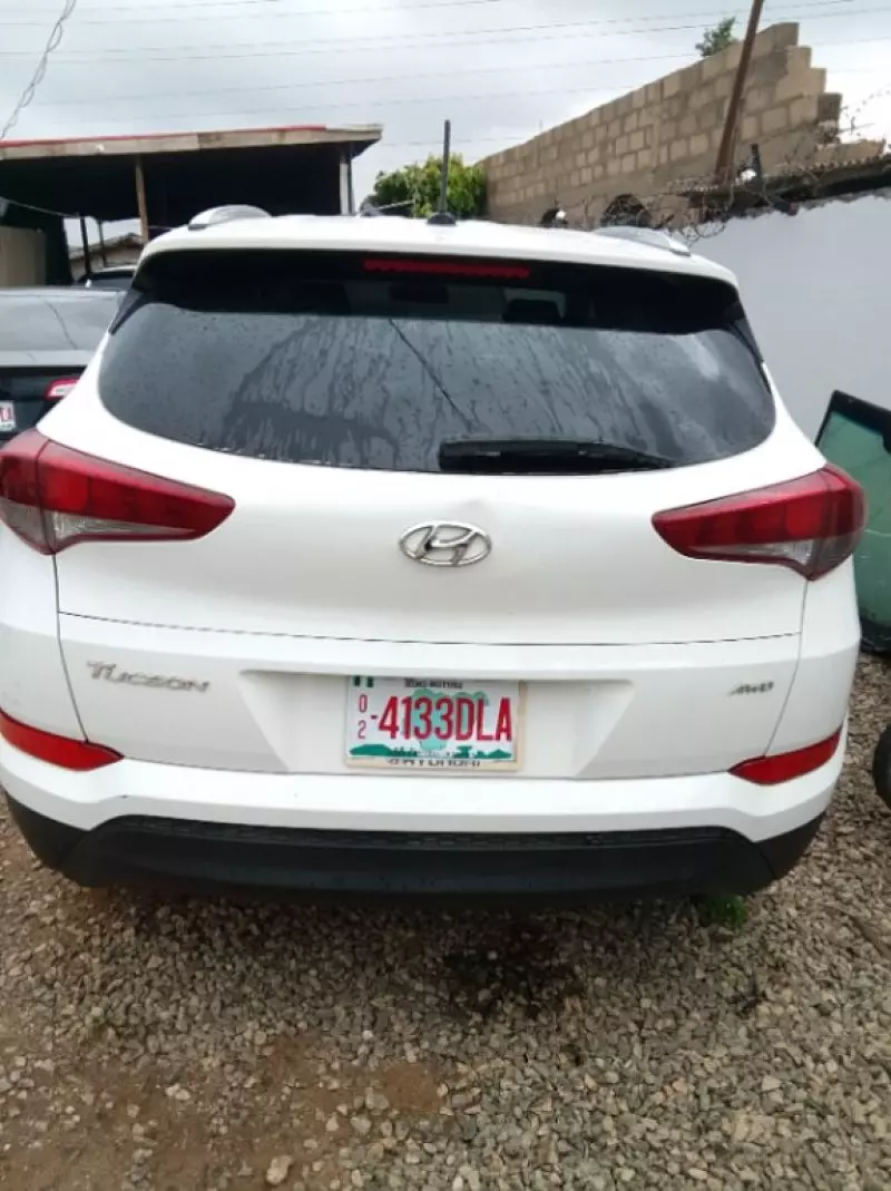 Hyundai Tucson   - 2017
