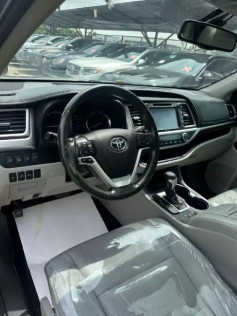 Toyota Highlander - 2014