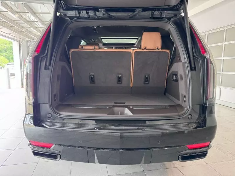 Cadillac Escalade ESV   - 2023