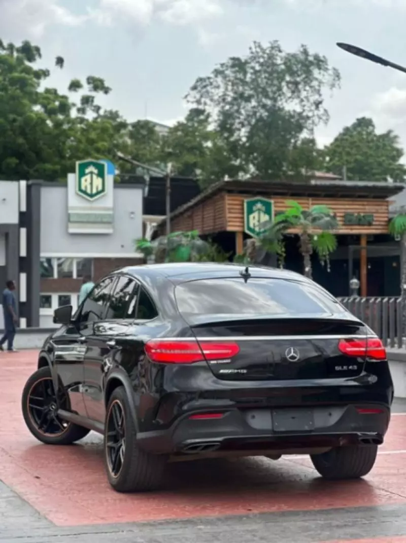 Mercedes-Benz GLE 43 AMG   - 2017