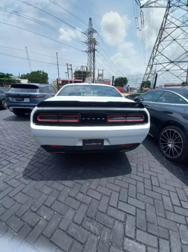 Dodge Challenger   - 2024