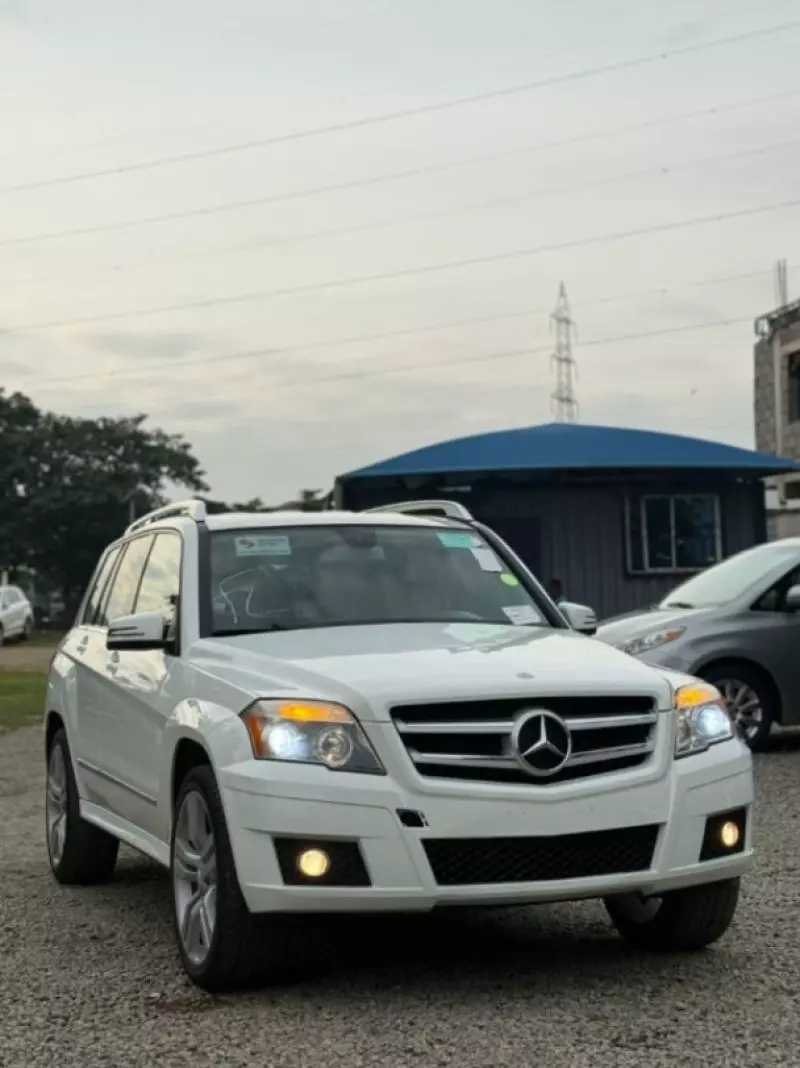 Mercedes-Benz GLK 350   - 2012