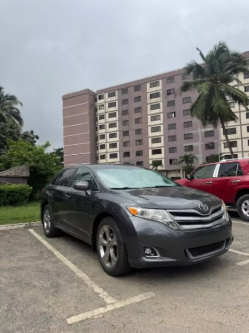 Toyota Venza   - 2010