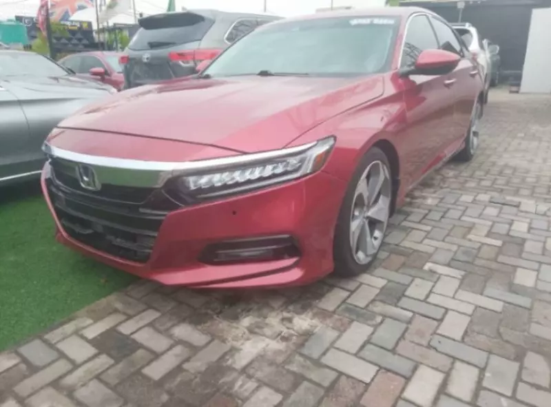 Honda Accord   - 2019