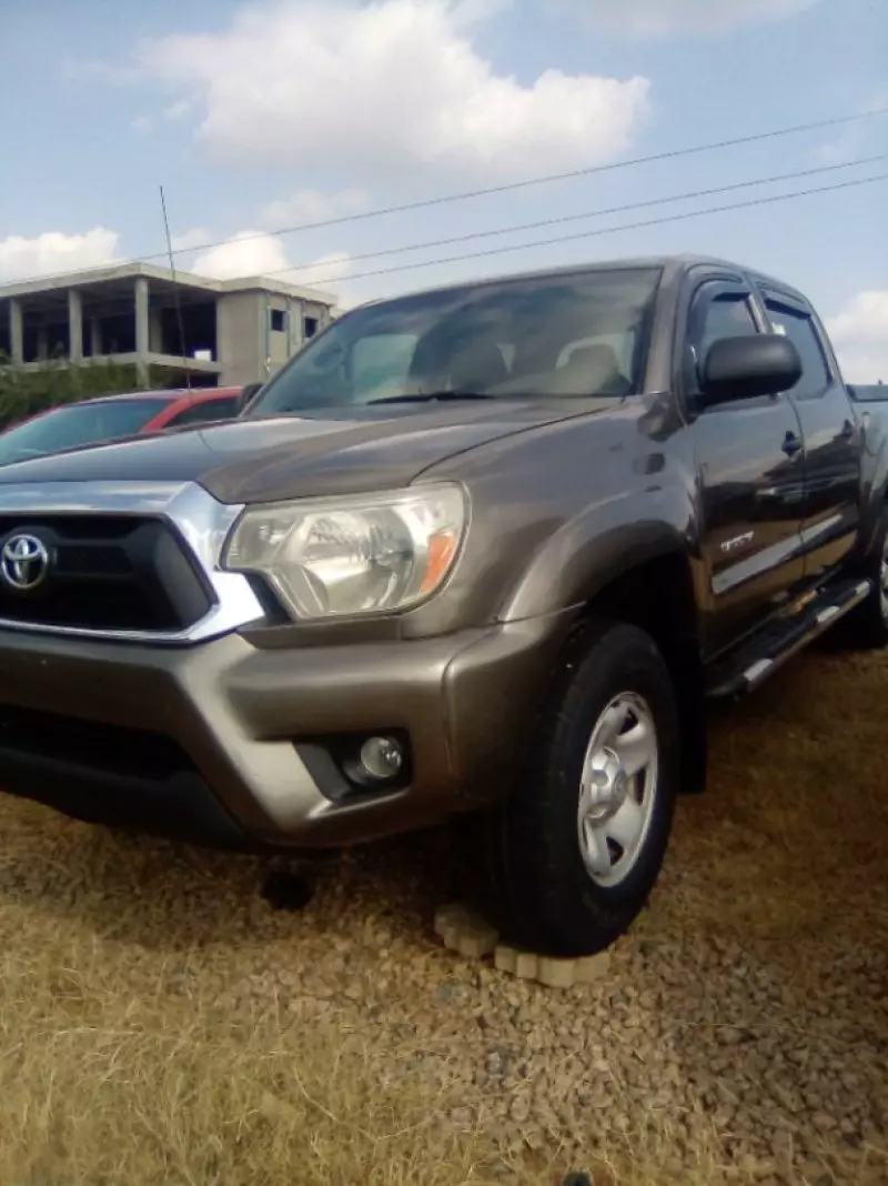 Toyota Tacoma   - 2015