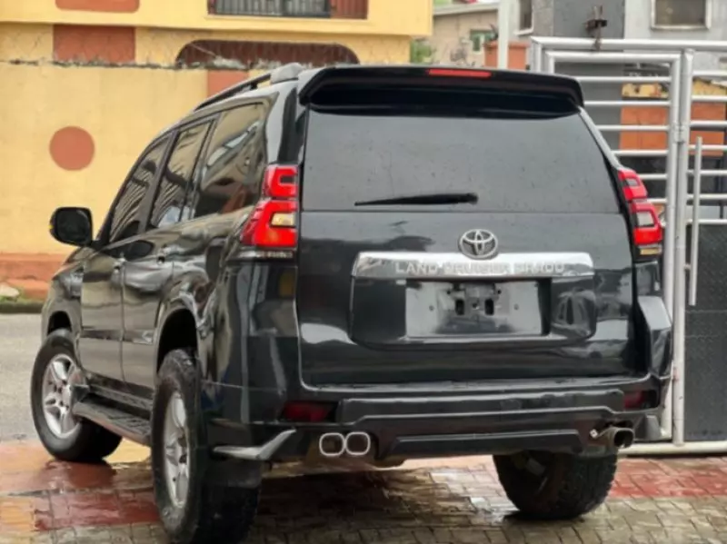 Toyota Land Cruiser   - 2007