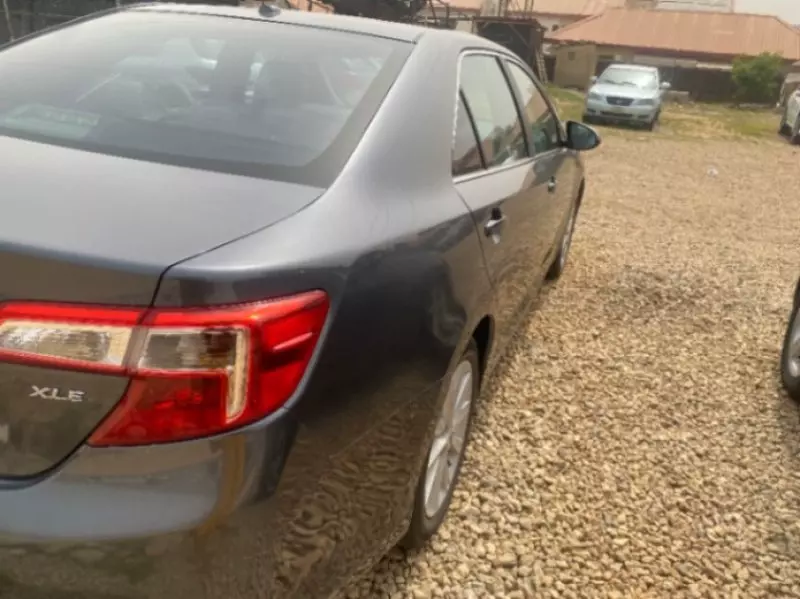 Toyota Camry   - 2012