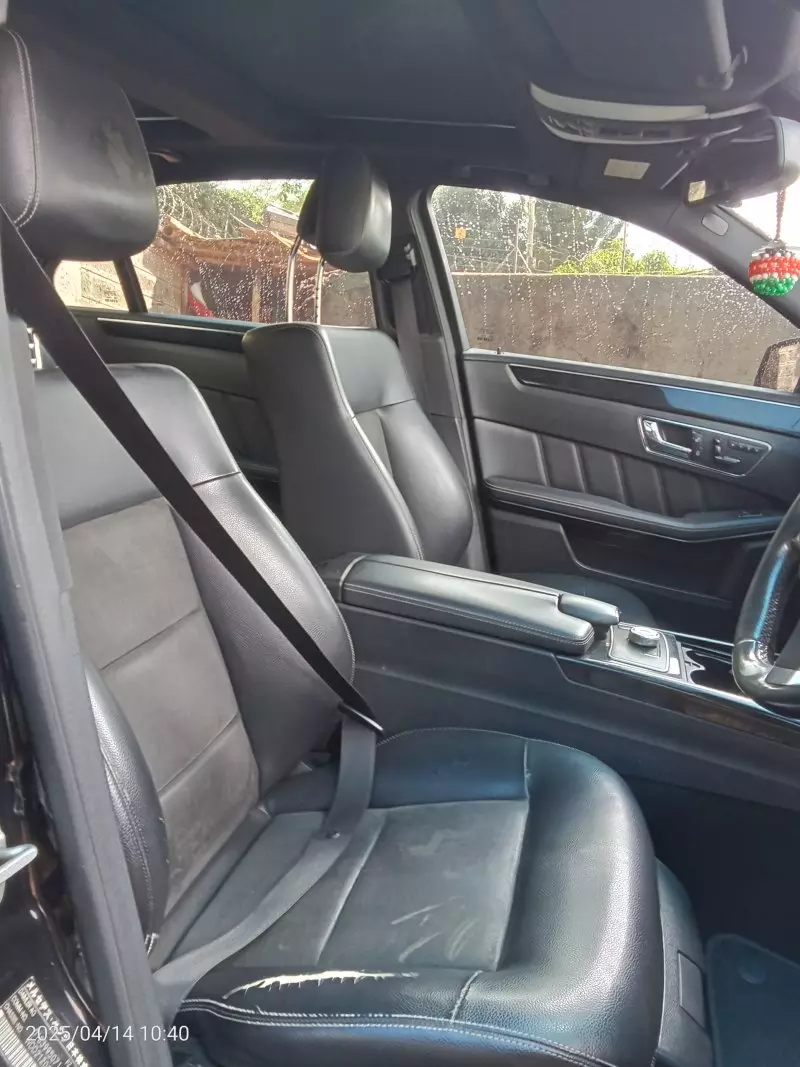 Mercedes-Benz E250   - 2011