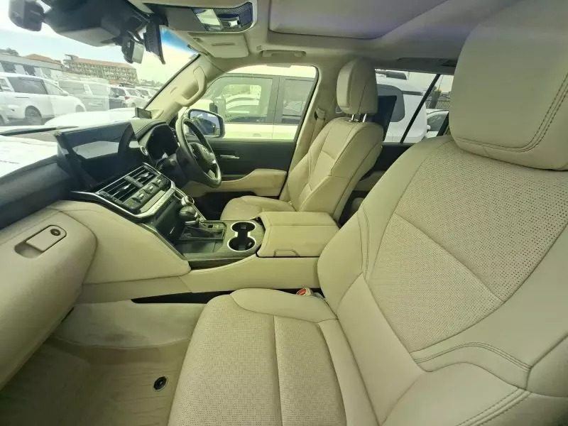 Toyota Land Cruiser VX   - 2023