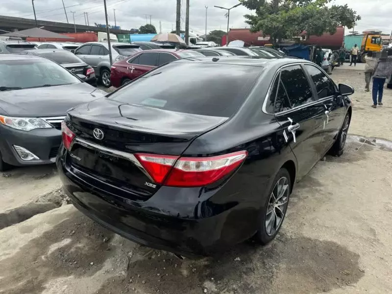 Toyota Camry   - 2016