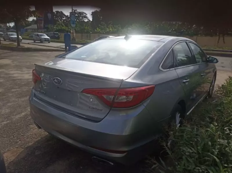 Hyundai Sonata   - 2015