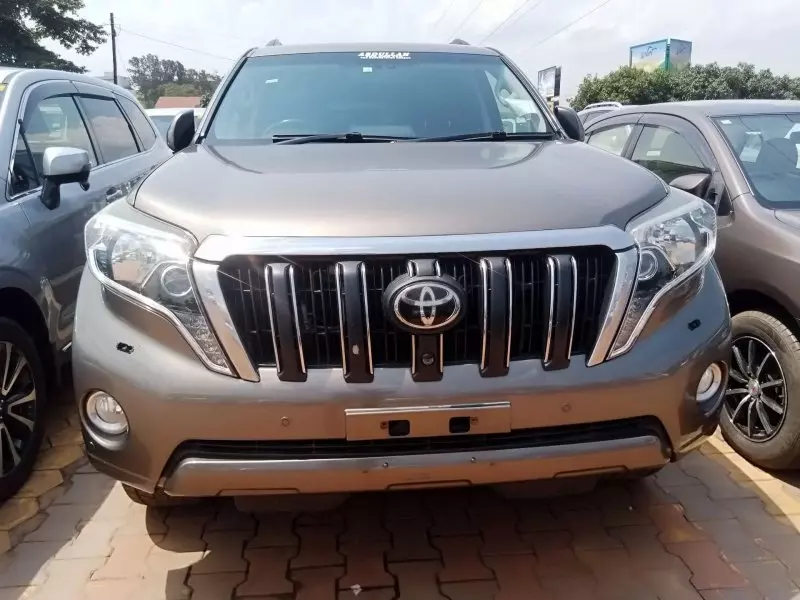 Toyota Landcruiser Prado   - 2016