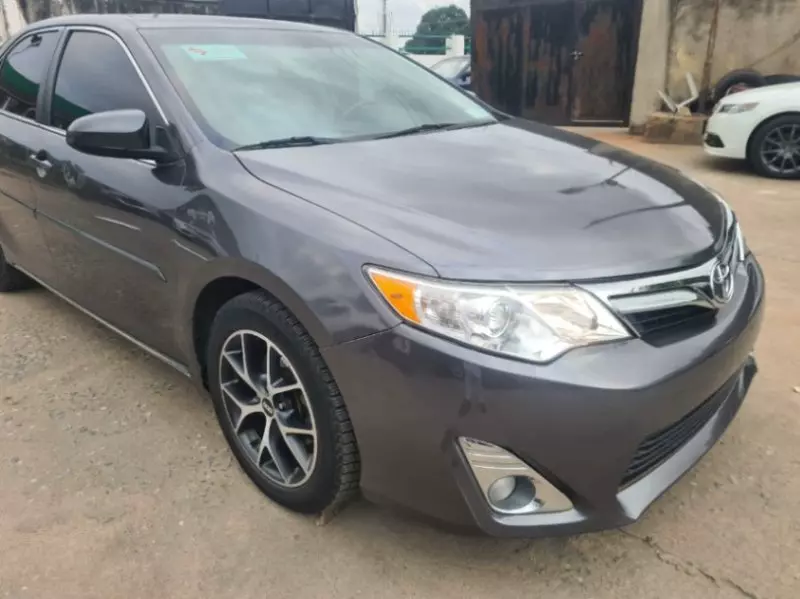 Toyota Camry   - 2014