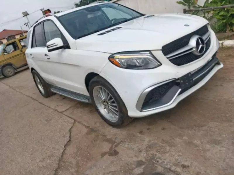 Mercedes-Benz GLE 350   - 2017