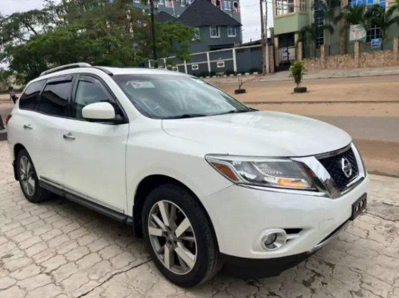 Nissan Pathfinder   - 2014