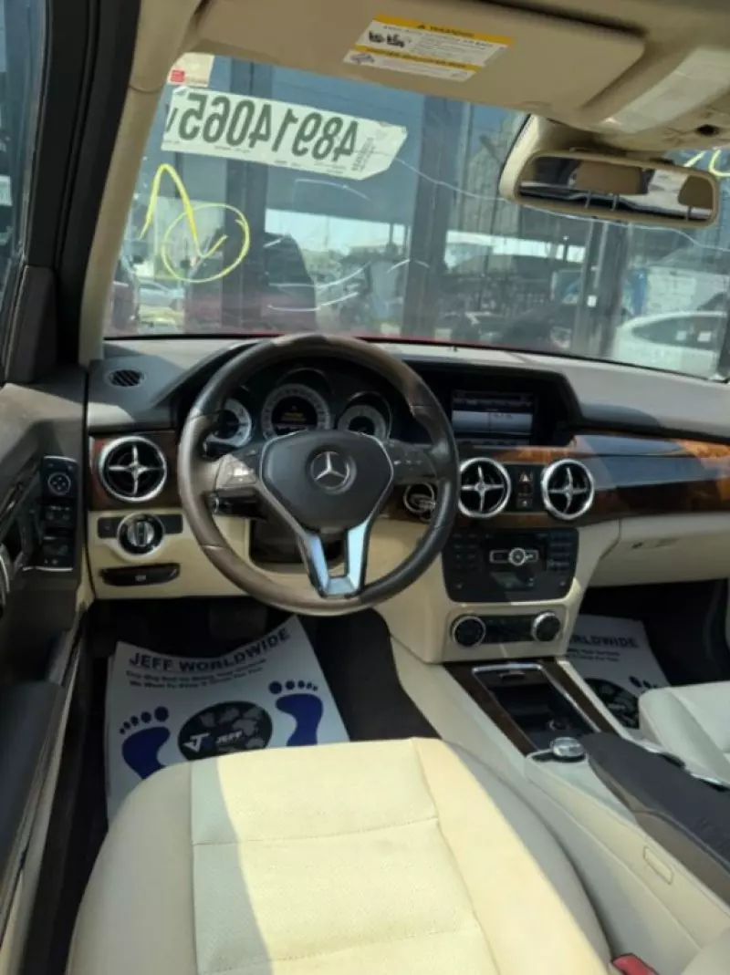 Mercedes-Benz GLK 350   - 2013