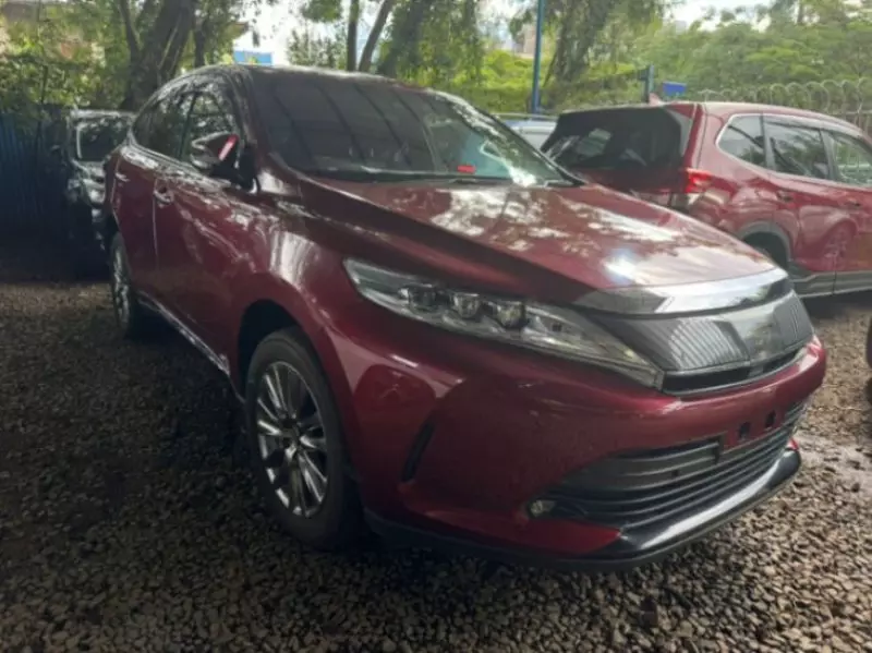 Toyota Harrier   - 2018