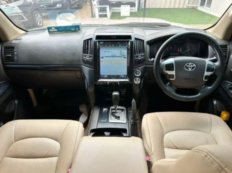 Toyota Landcruiser ZX   - 2008