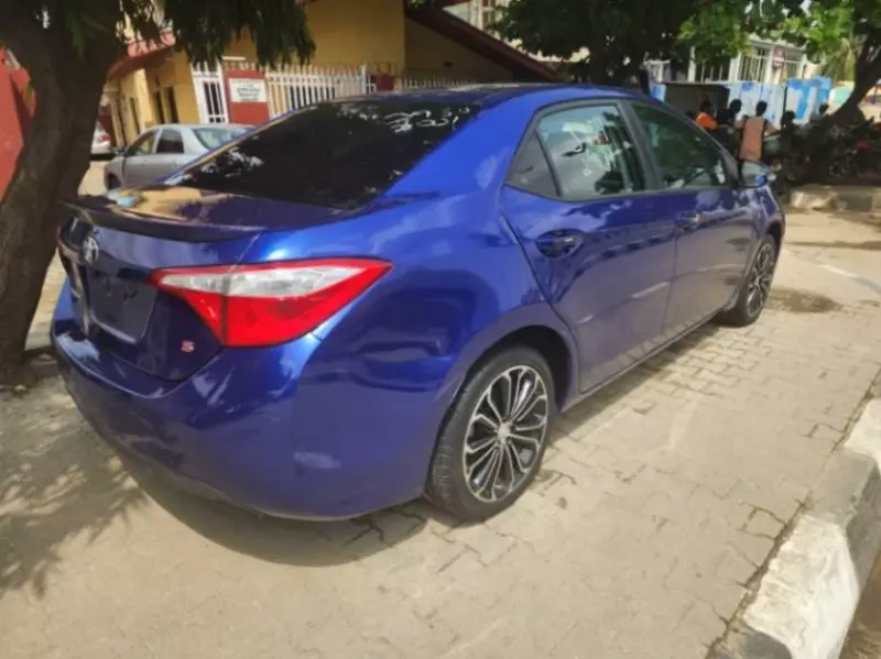Toyota Corolla Sport   - 2016