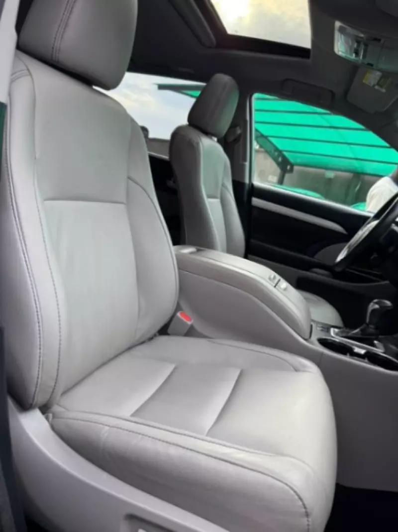 Toyota Highlander   - 2018