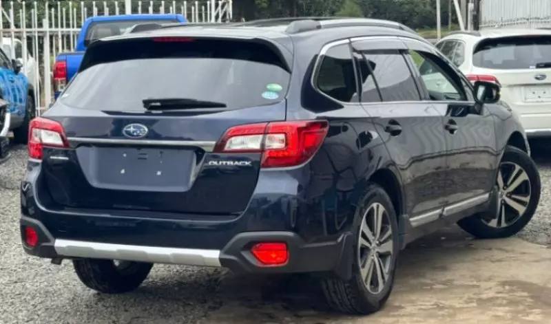 Subaru Outback   - 2018