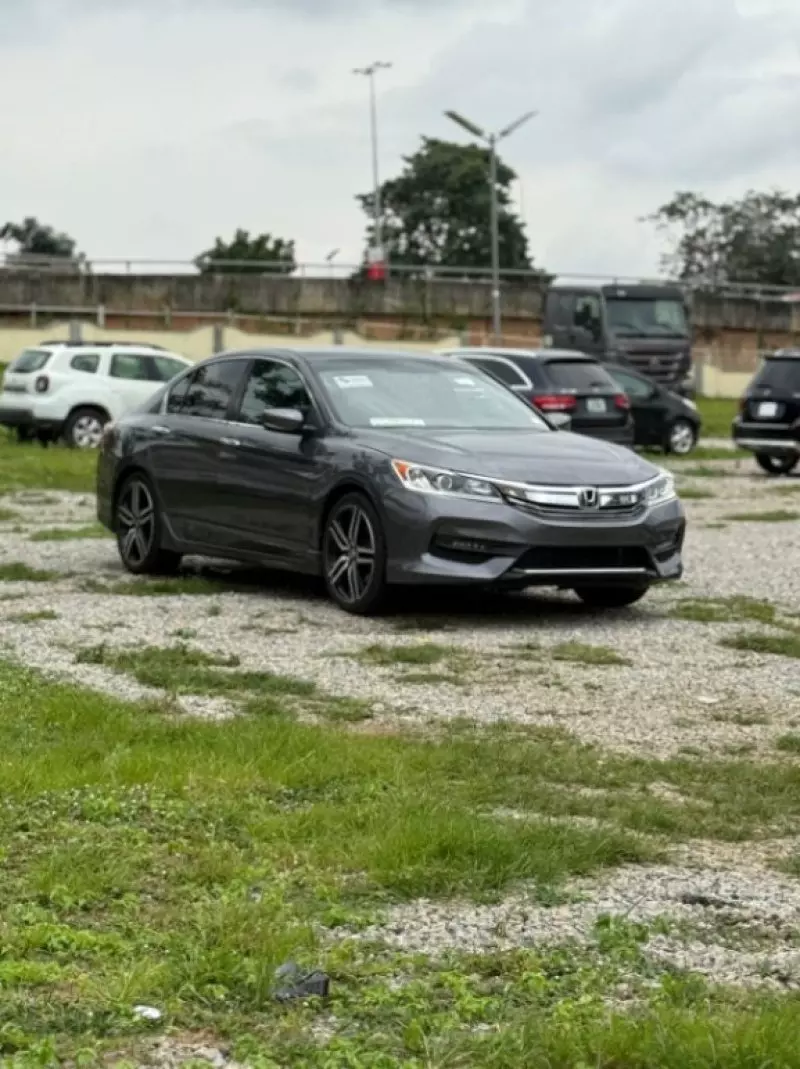 Honda Accord   - 2016