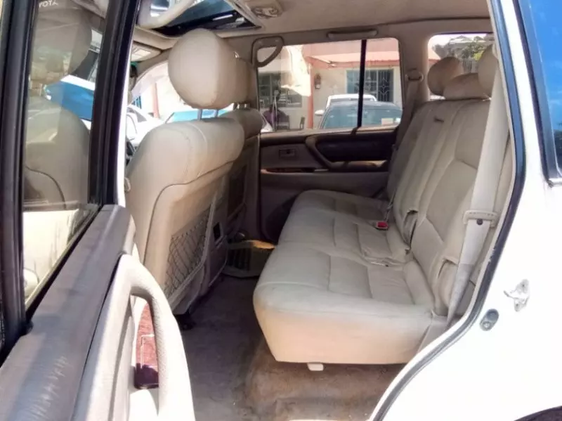 Toyota Land Cruiser   - 2001